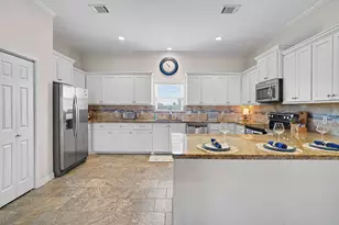 437 Pompano St, Bayou Vista, TX 77563 - Photo 14