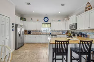 437 Pompano St, Bayou Vista, TX 77563 - Photo 12