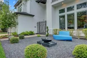 4806 Wedgewood Dr, Bellaire, TX 77401 - Photo 2