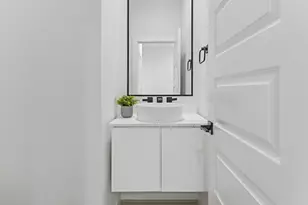 817 Thornton Rd, Houston, TX 77018 - Photo 20