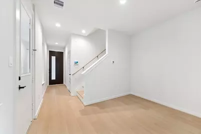 817 Thornton Road #F, Houston, TX 77018 - Photo 6