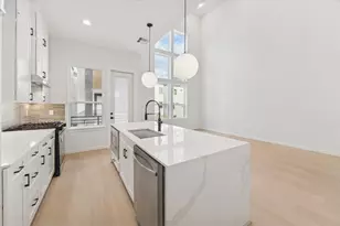 817 Thornton Rd, Houston, TX 77018 - Photo 16