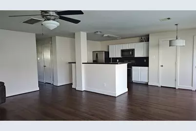 11734 Chanteloup Drive, Houston, TX 77047 - Photo 2