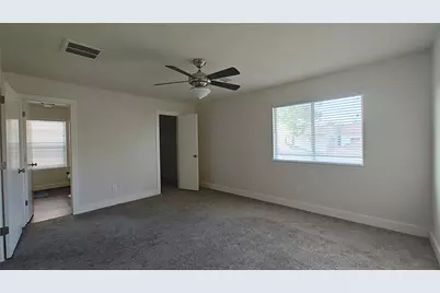 11734 Chanteloup Drive, Houston, TX 77047 - Photo 20