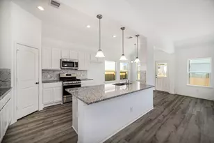 11025 Ondrea Dr, Willis, TX 77318 - Photo 2