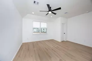 1947 Longmire Villas Ct, Conroe, TX 77304 - Photo 20