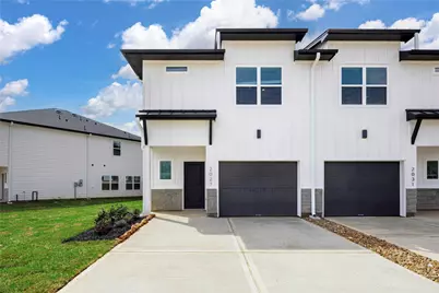 1947 Longmire Villas Court, Conroe, TX 77304 - Photo 2