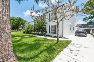 16410 Heatherdale Dr, Houston, TX 77059 - Photo 2