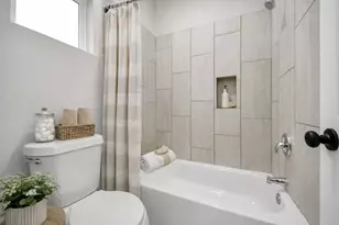 6910 J W Peavy Dr, Houston, TX 77011 - Photo 34