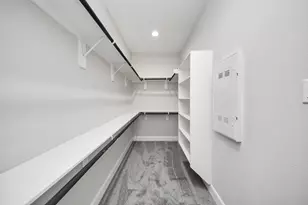 6910 J W Peavy Dr, Houston, TX 77011 - Photo 24