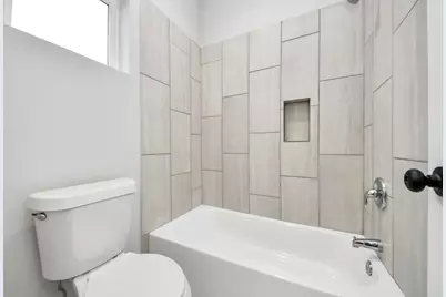 6910 J W Peavy Drive, Houston, TX 77011 - Photo 36