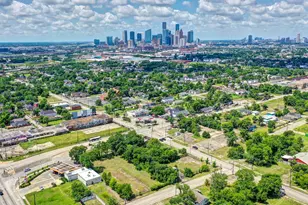 2418 Jensen Dr, Houston, TX 77026 - Photo 6