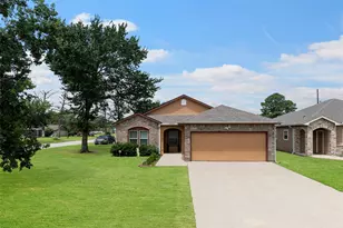 1541 3rd St, Hempstead, TX 77445 - Photo 18