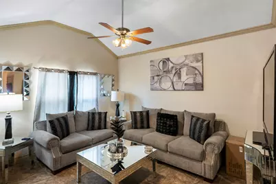 1541 3rd St, Hempstead, TX 77445 - Photo 2