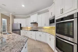 9609 Live Creek Ln, Pearland, TX 77584 - Photo 10