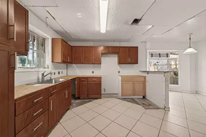 9326 Willow Meadow Drive, Houston, TX 77031 - Photo 12