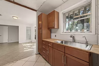 9326 Willow Meadow Drive, Houston, TX 77031 - Photo 14