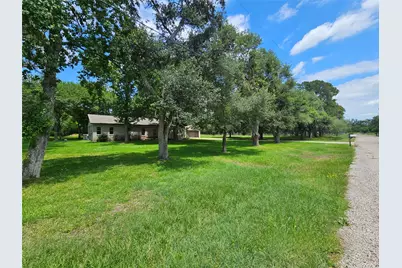 459 Live Oak Road, Wharton, TX 77488 - Photo 2