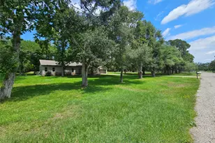 459 Live Oak Rd, Wharton, TX 77488 - Photo 2