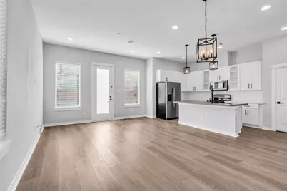 8474 Berry Green Lane, Houston, TX 77022 - Photo 6