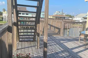 3710 Brewster Key Dr, Galveston, TX 77554 - Photo 4