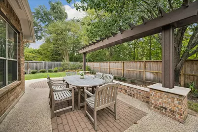 11 S Concord Valley Place, The Woodlands, TX 77382 - Photo 4