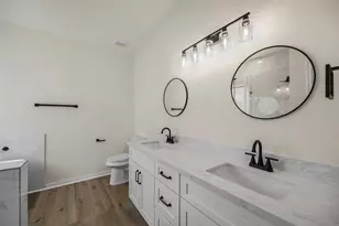 5227 Meadow Canyon Dr, Sugar Land, TX 77479 - Photo 12