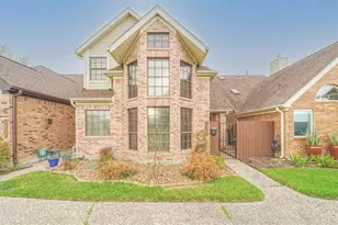 18226 Vinland Dr, Houston, TX 77058 - Photo 2