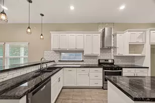 920 Kellogg St, Houston, TX 77012 - Photo 2