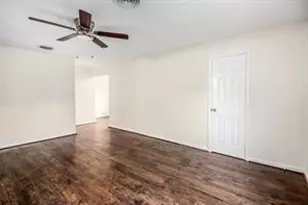 9 Manor Way, Galveston, TX 77550 - Photo 14