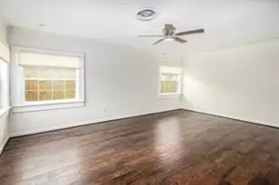 9 Manor Way, Galveston, TX 77550 - Photo 4