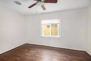 9 Manor Way, Galveston, TX 77550 - Photo 10