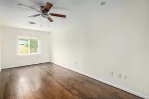 9 Manor Way, Galveston, TX 77550 - Photo 12