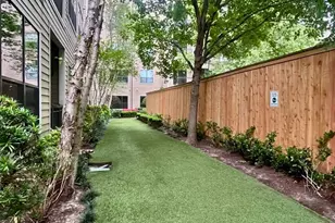 2700 Brazos St, Houston, TX 77006 - Photo 10