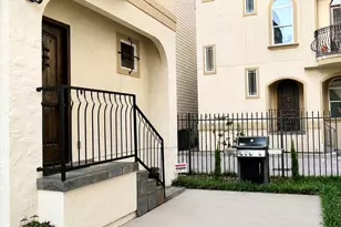 1241 W 24th St, Houston, TX 77008 - Photo 4