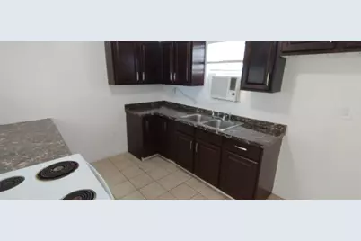 3718 Avenue M 1/2, Galveston, TX 77550 - Photo 8