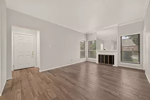 1201 Bering Dr, Houston, TX 77057 - Photo 4