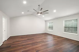 4023 Breakwood Dr, Houston, TX 77025 - Photo 18