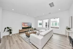 8320 Brecha Ln, Houston, TX 77055 - Photo 14