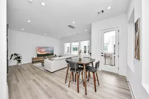 8320 Brecha Ln, Houston, TX 77055 - Photo 12