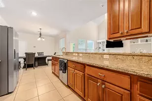 2011 Spring Cedar Ln, Houston, TX 77077 - Photo 32