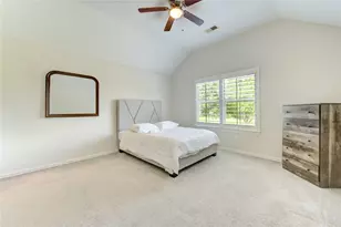 2011 Spring Cedar Ln, Houston, TX 77077 - Photo 10