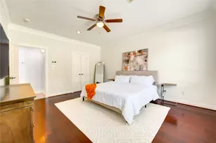 2011 Spring Cedar Ln, Houston, TX 77077 - Photo 8