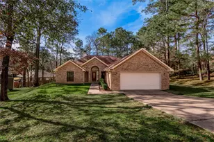 1713 Greenway Dr, Huntsville, TX 77340 - Photo 2