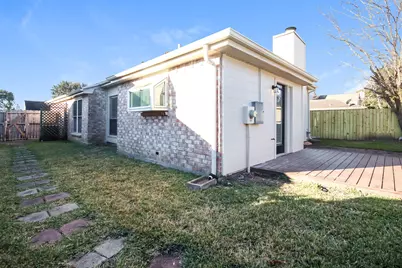 8506 Deer Meadow Drive, Houston, TX 77071 - Photo 16