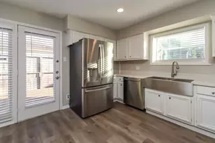 8506 Deer Meadow Dr, Houston, TX 77071 - Photo 8