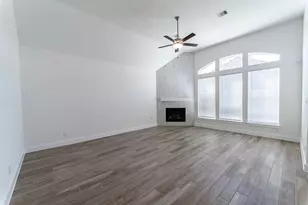 712 Woodbinde, League City, TX 77573 - Photo 6