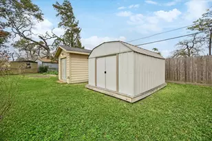 4718 Blanton Blvd, Houston, TX 77092 - Photo 28
