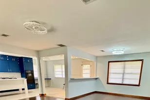 1701 Gillette St, Baytown, TX 77520 - Photo 8