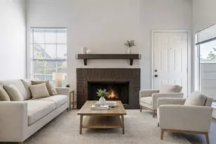 12232 Bob White Dr, Houston, TX 77035 - Photo 2